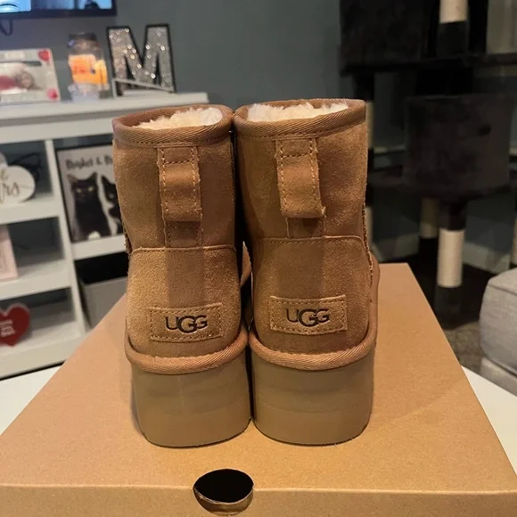 UGG classic mini platform size 7 in chestnut! - Picture 5 of 5